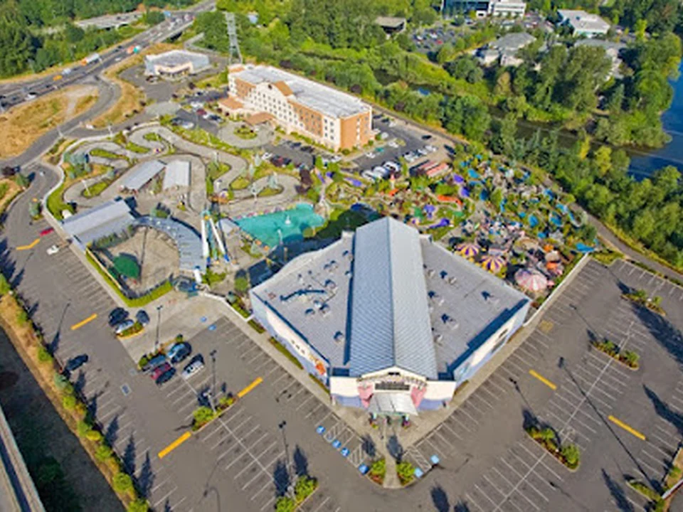 Tukwila Family Fun Center & Bullwinkle's Restaurant, Seattle