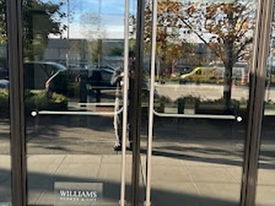 Williams Flower & Gift - Seattle Florist