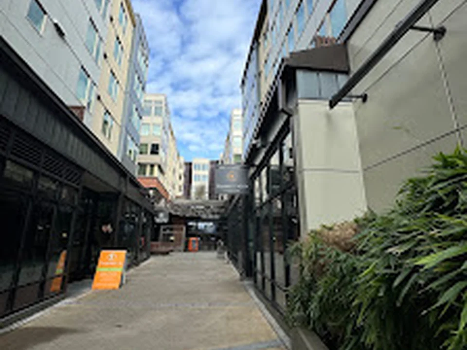 Halea Yoga, Seattle