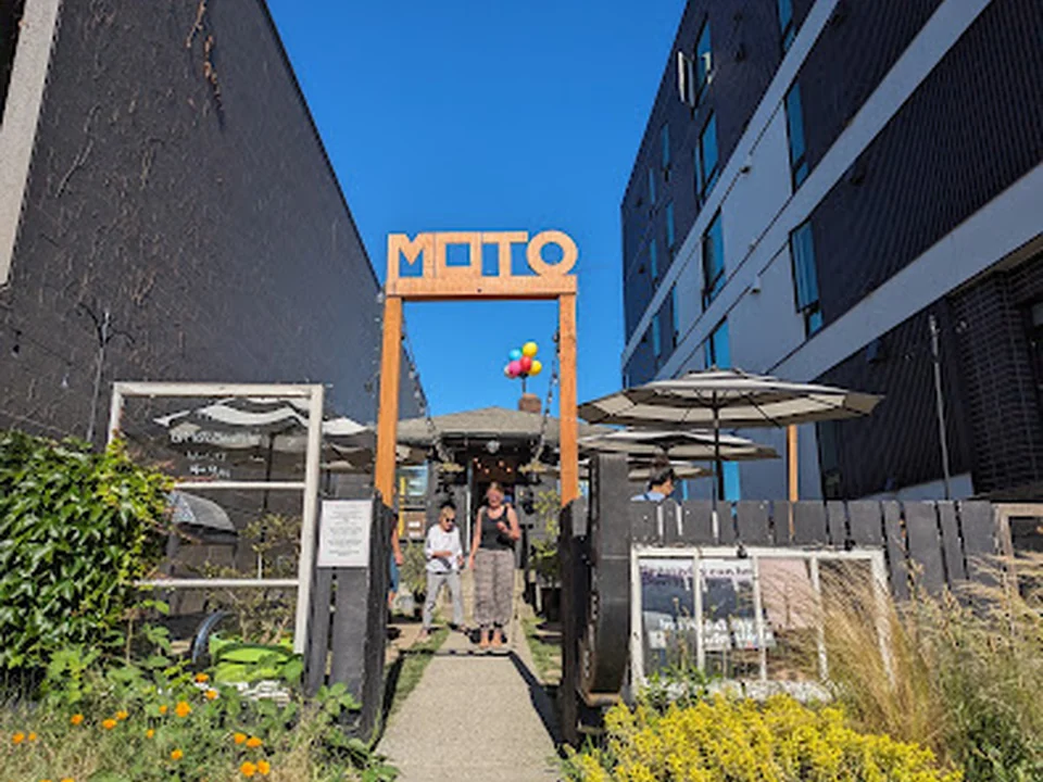 MOTO Pizza West Seattle
